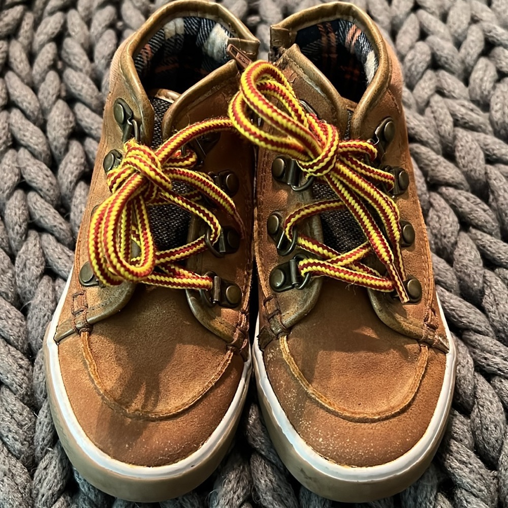 Cat & Jack Toddler Lace Up Boots Size 8 - Picture 3 of 11